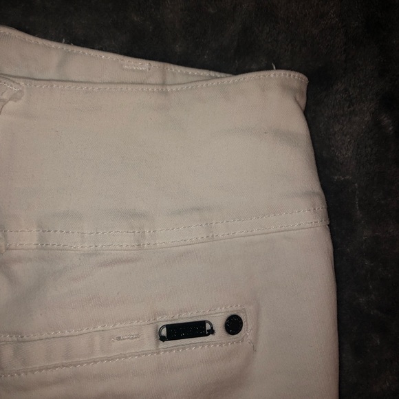 Guess Jean Shorts - Picture 4 of 4